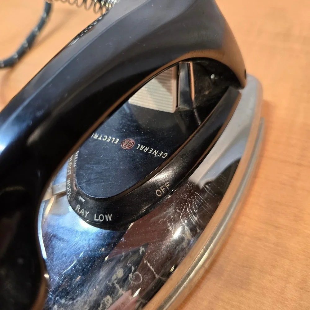 Vintage GE Portable Steam Iron Manual Iron Warranty with box‎ TESTED WORKS!
